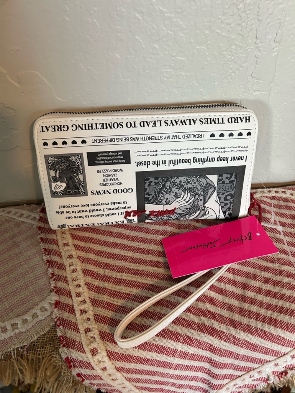 Betsey Johnson White Black Newspaper Print Zip Wallet with Pink Tag